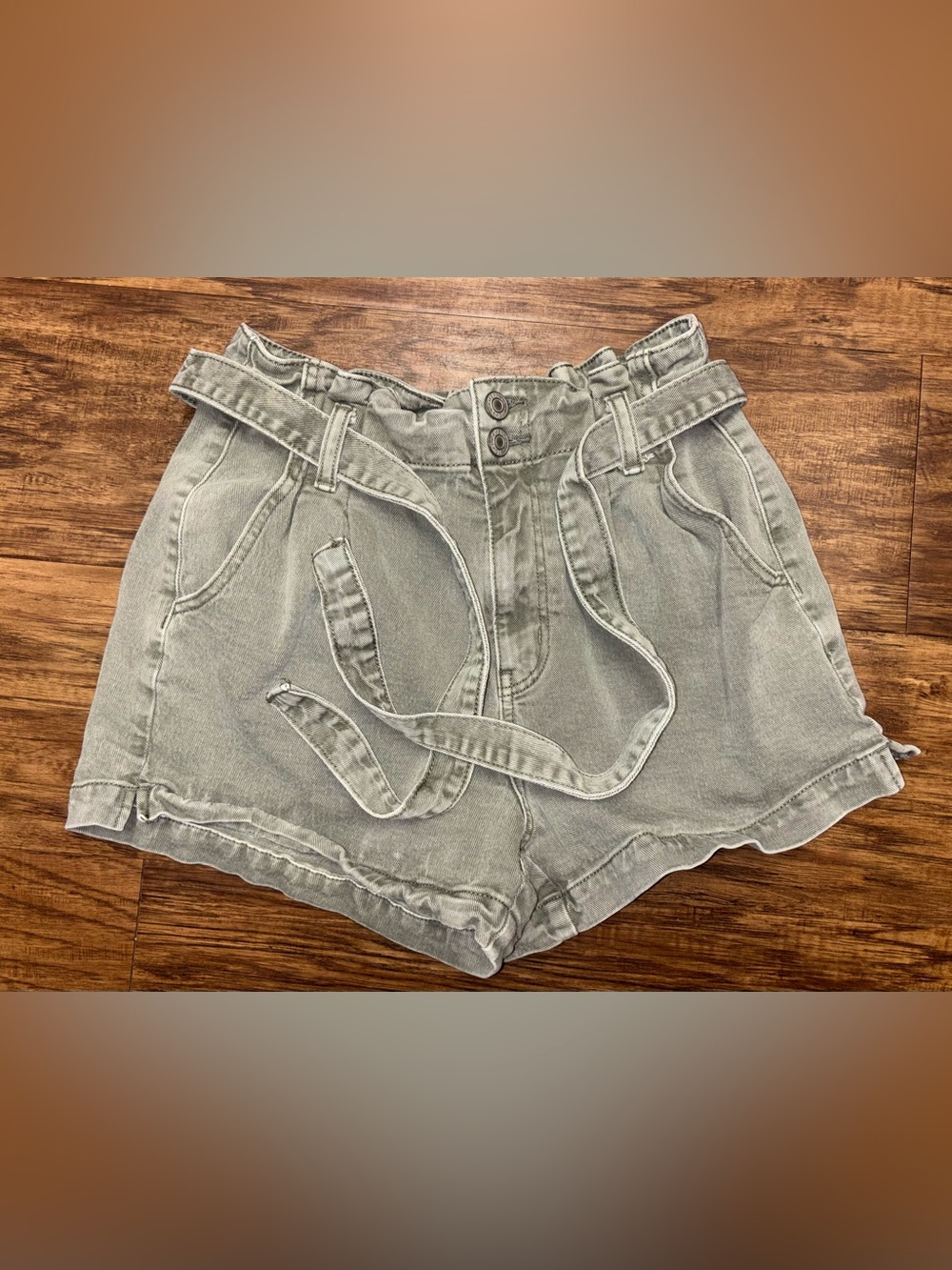 American Eagle Highest Rise Mom Shorts Size 2